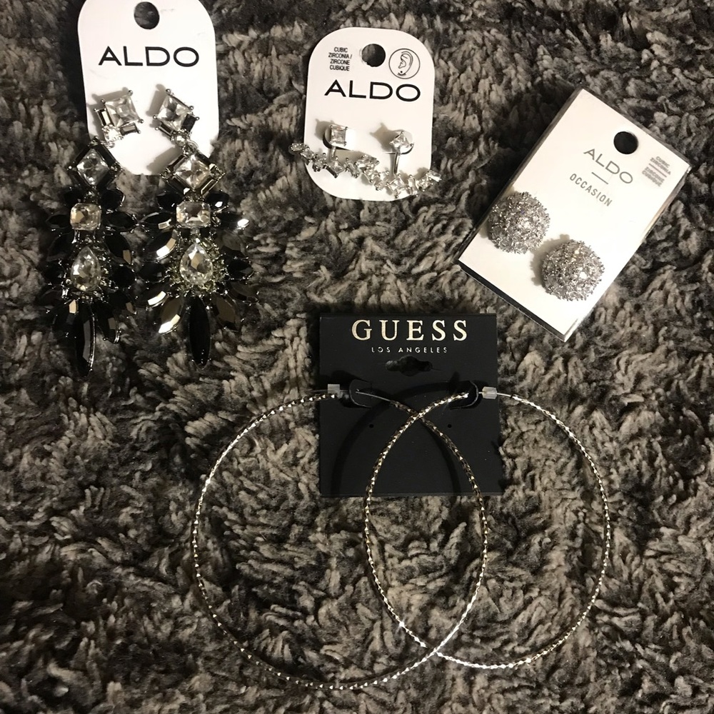 Earring bundle (Guess & Aldo)